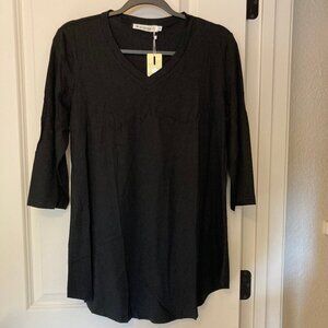 NWT BAISHENGGT Black V-Neck 3/4 Sleeve Flowing Tunic, Large, but runs small